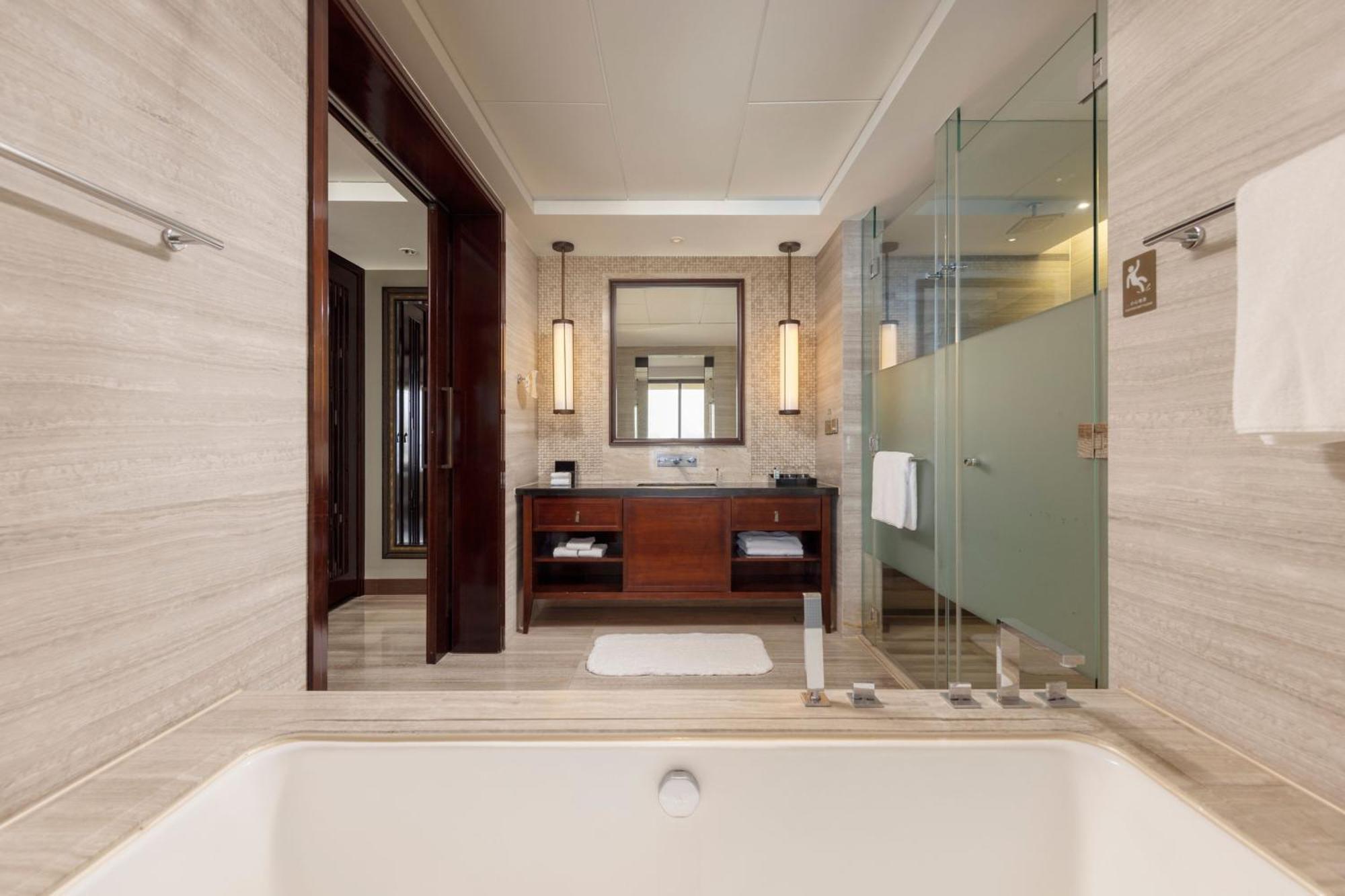 Sheraton Shenzhou Peninsula Resort Wanning Esterno foto