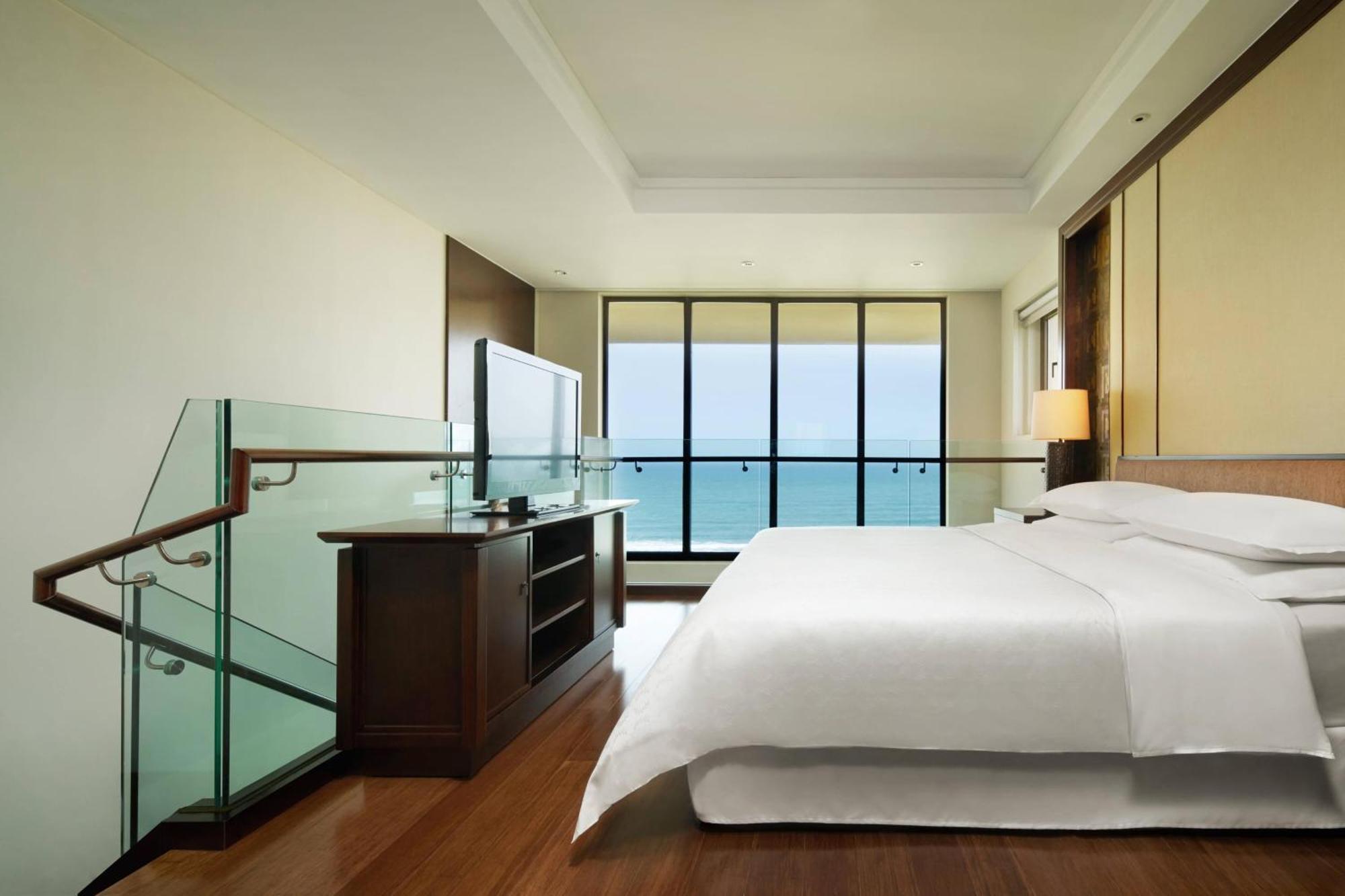 Sheraton Shenzhou Peninsula Resort Wanning Esterno foto
